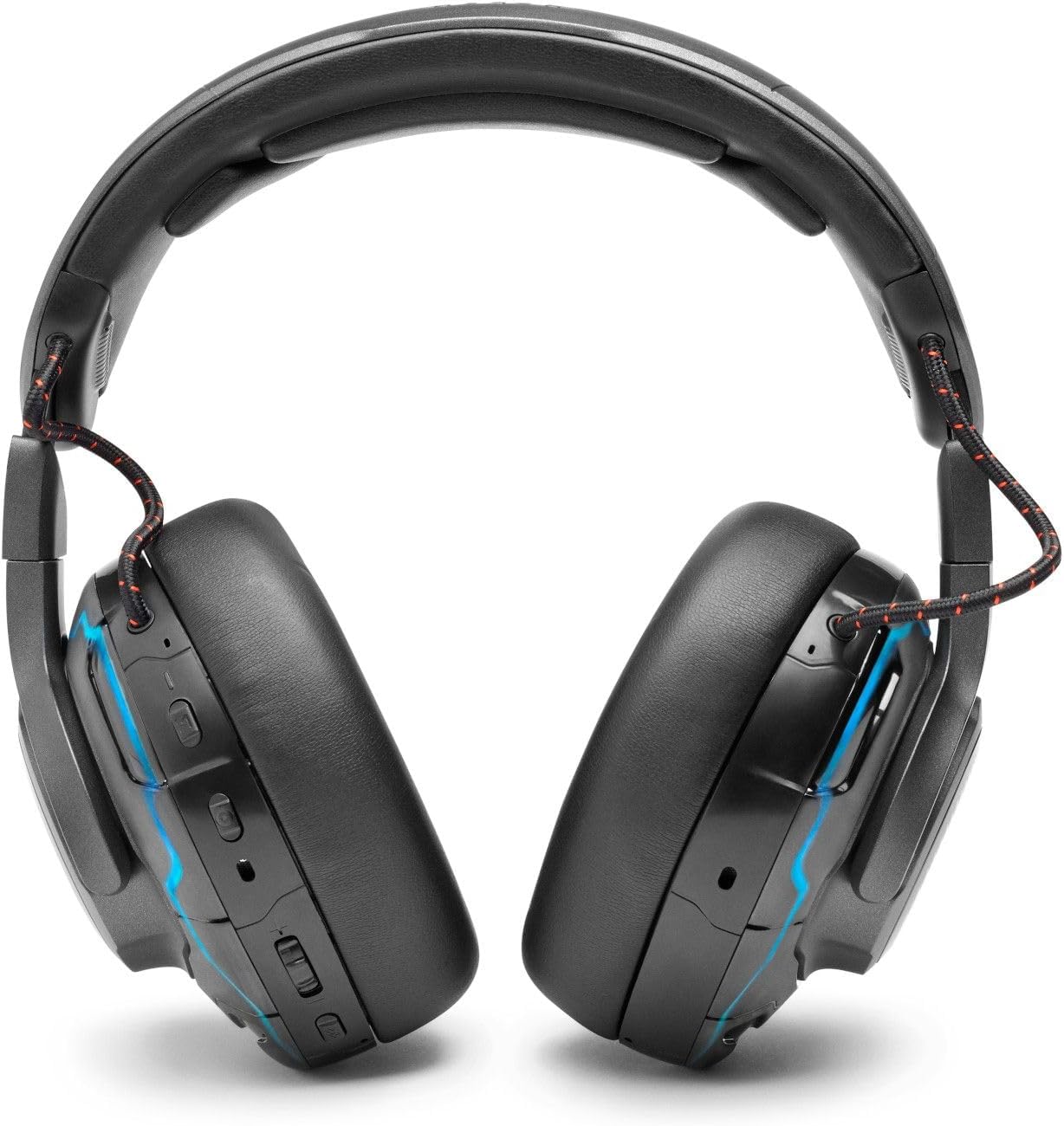 JBL Quantum ONE – Detailaufnahme der RGB-Beleuchtung und Ohrmuscheln